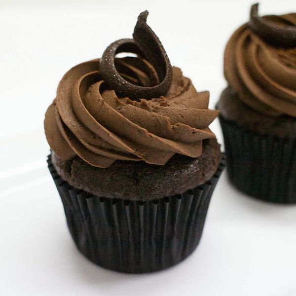Individual Chocolate Fudge Cupcakes